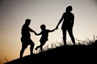 RobinsonEnFamille_silhouette-1923656_1280.jpg